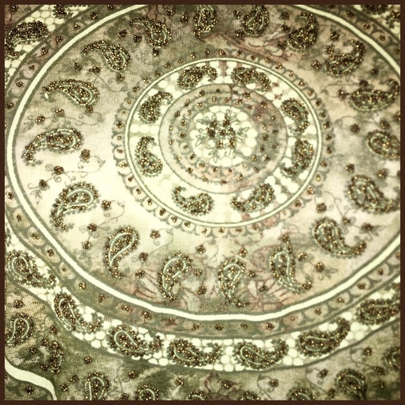 TeeCo Semi Sheer Green Beaded Tee Size M - Picture 3 of 5